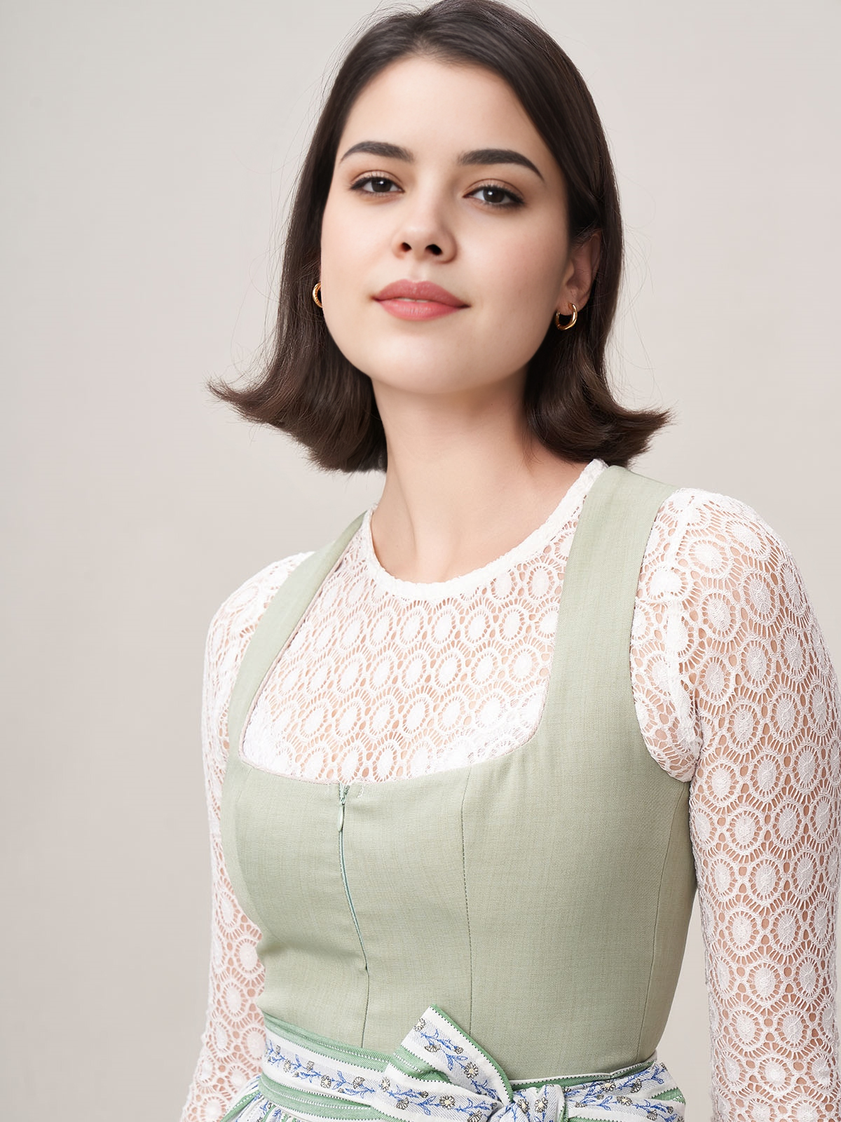 Dirndl in Grün mit modernem Schnitt
