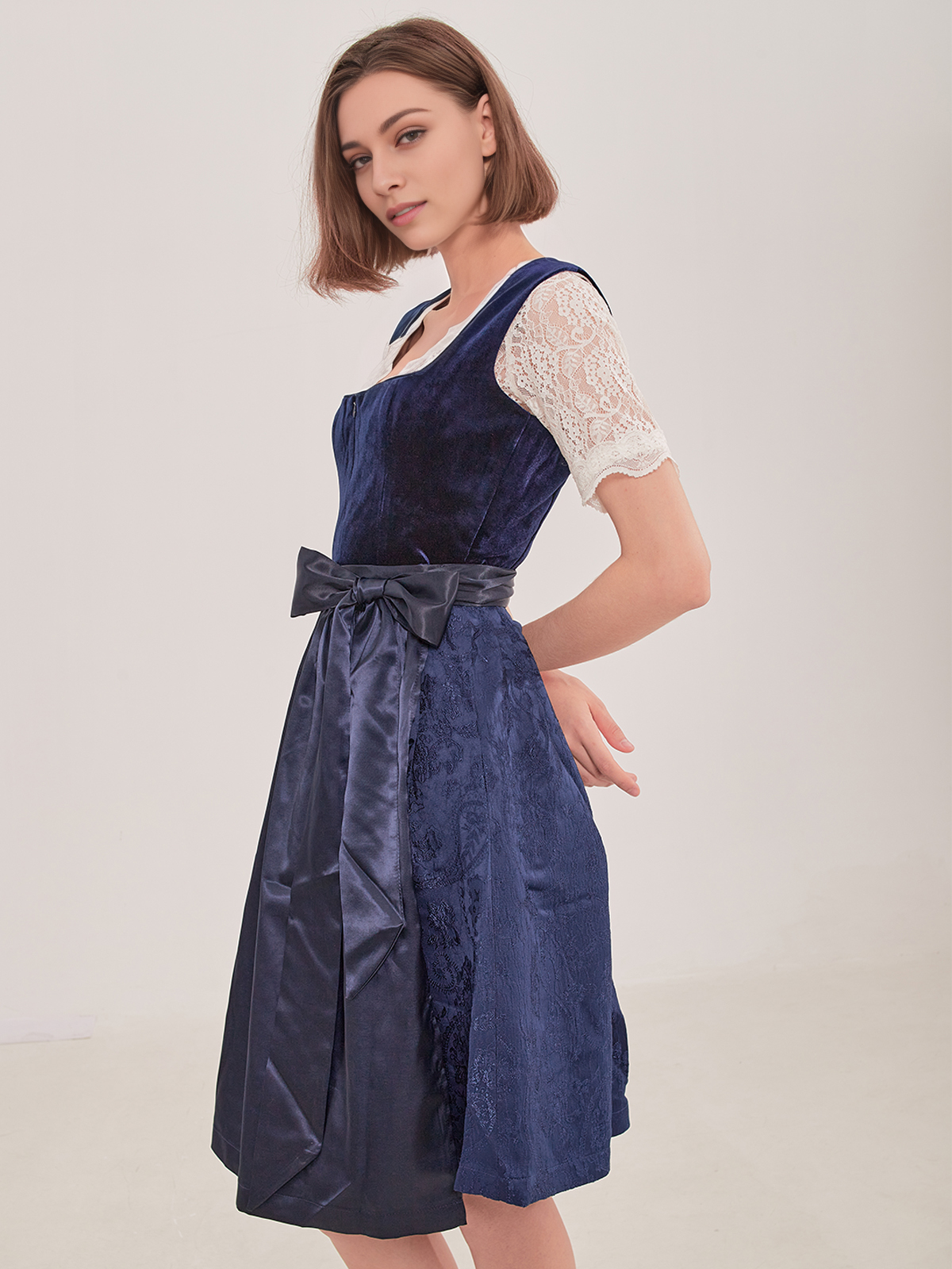 Dirndl in Blau – zeitlos und elegant