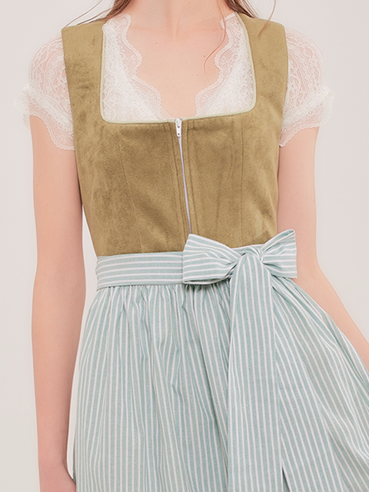 Dirndl in Grün – zeitlos elegant