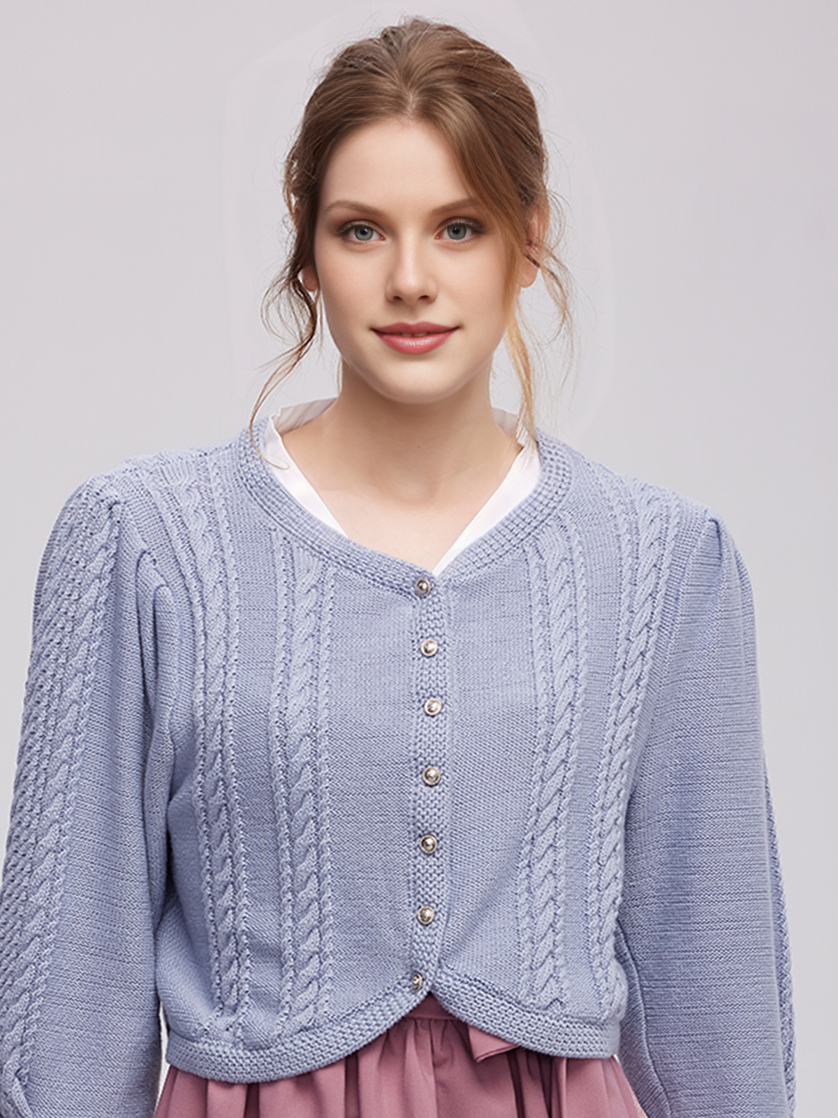 Schwarzes Dirndl mit blauer Schürze