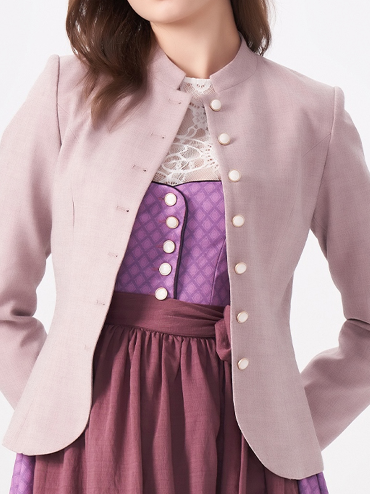 Dunkelgrüne Dirndlbluse mit lila Dirndl