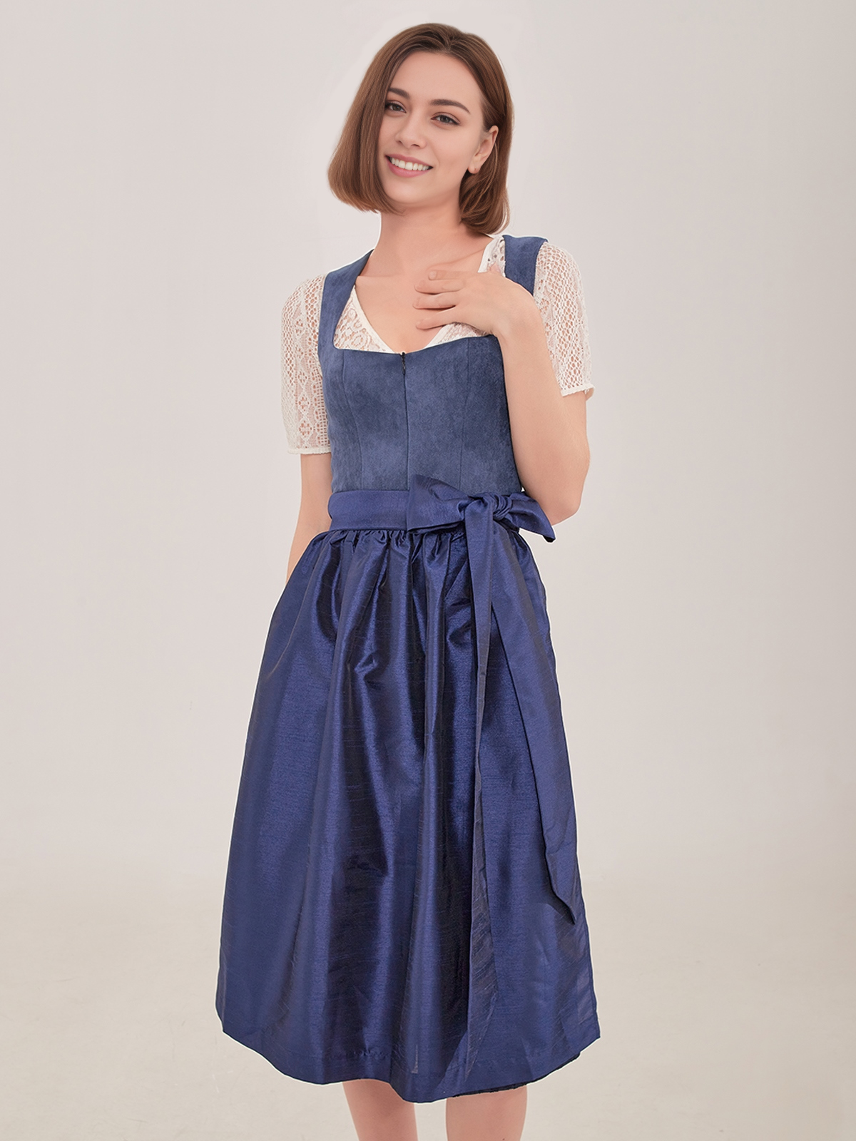 Dirndl rot blau