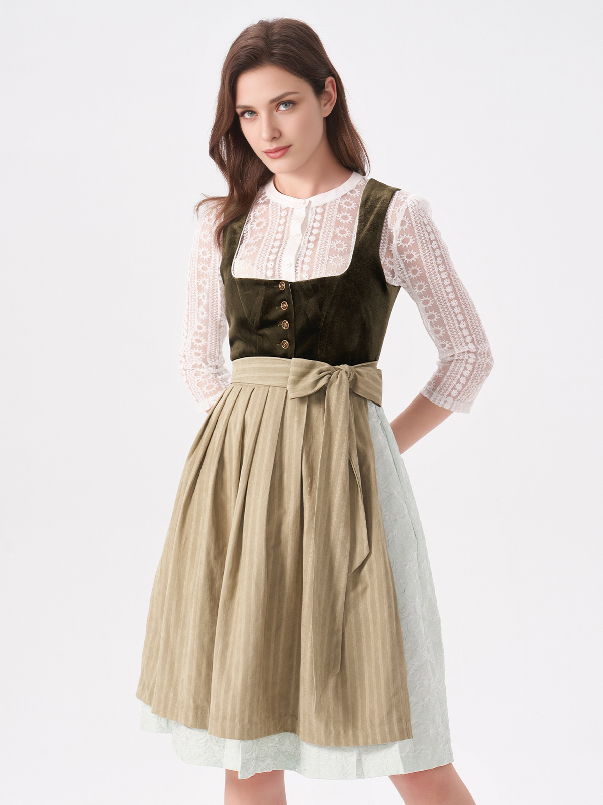 Dunkelrotes Dirndl mit grüner Schürze