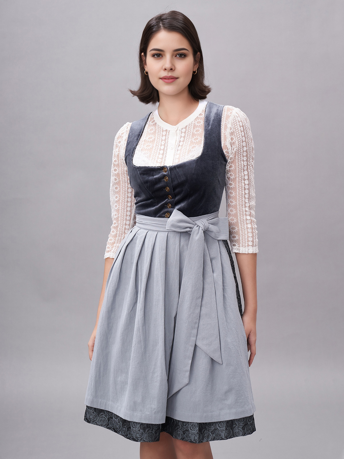 Modernes Dirndl in Blau mit hochgeschlossener Bluse