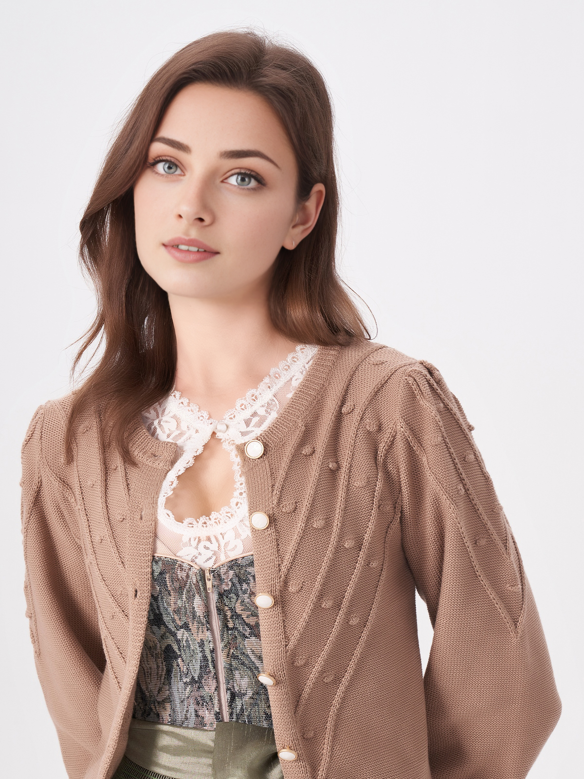 Dirndl in Braun – zeitlos und elegant
