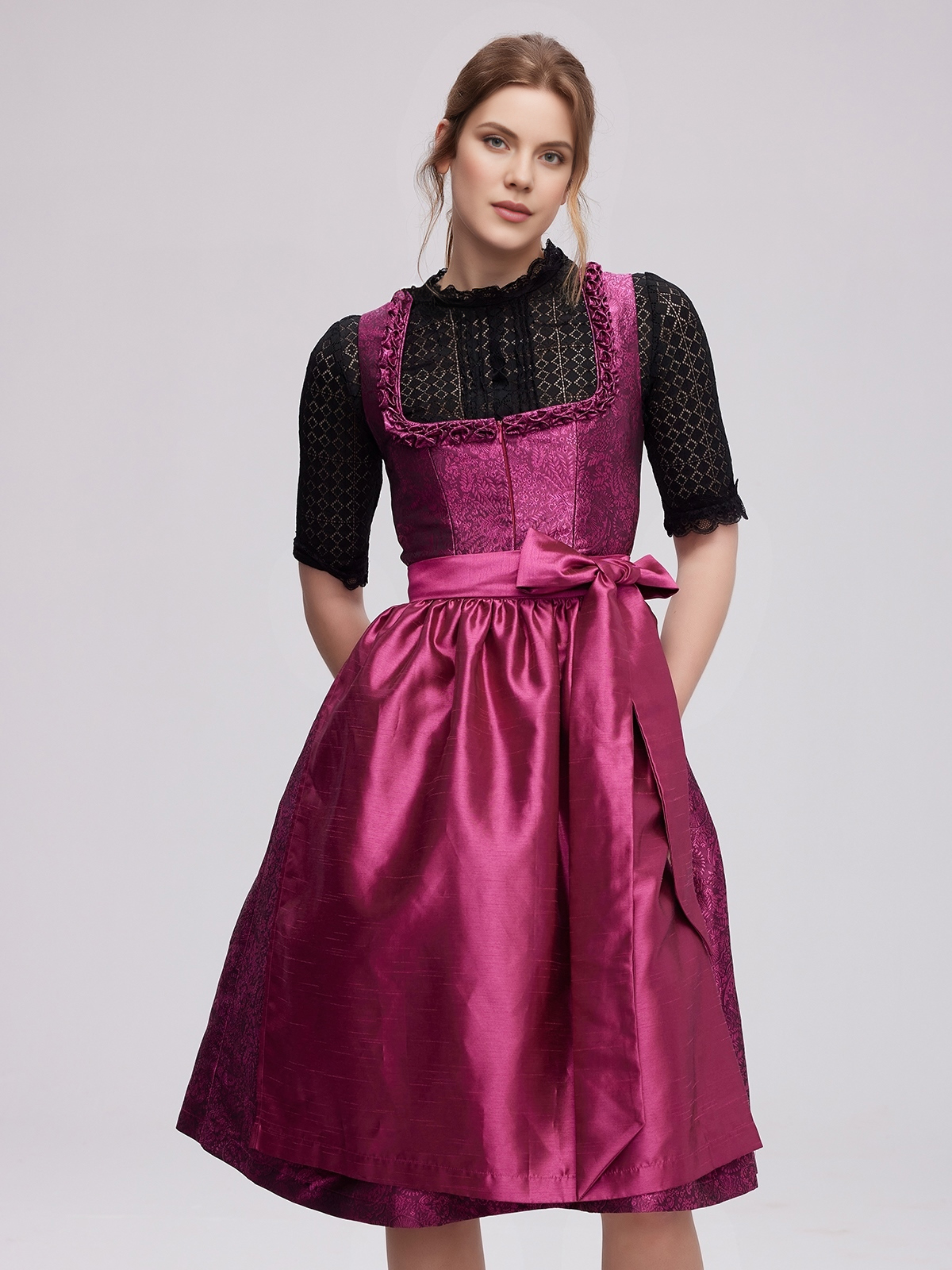 Dirndl in zartem Rosa – perfekt für romantische Anlässe
