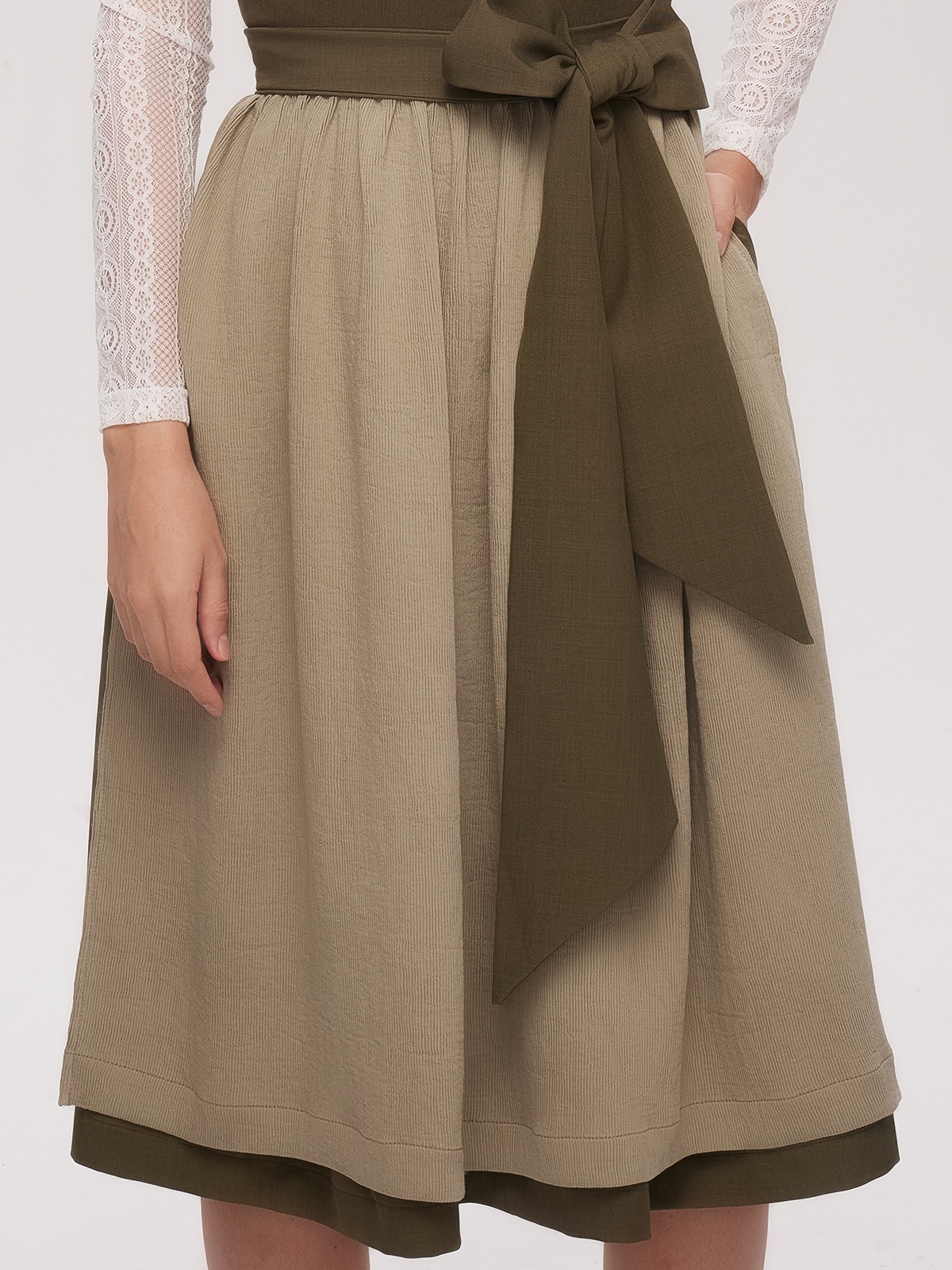 Modernes Ja Mei Dirndl in Grün