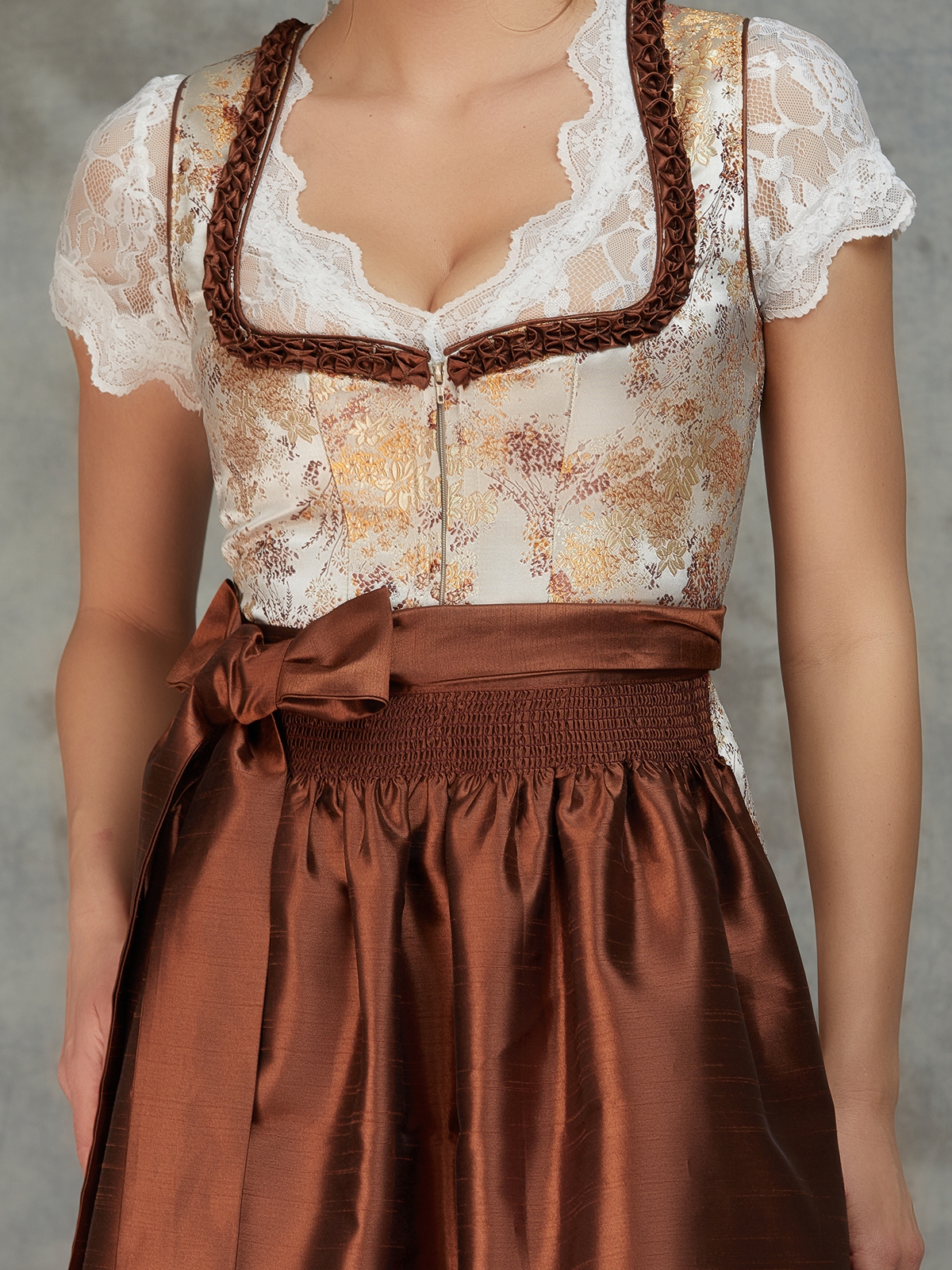 Elegantes Dirndl von Ehreer
