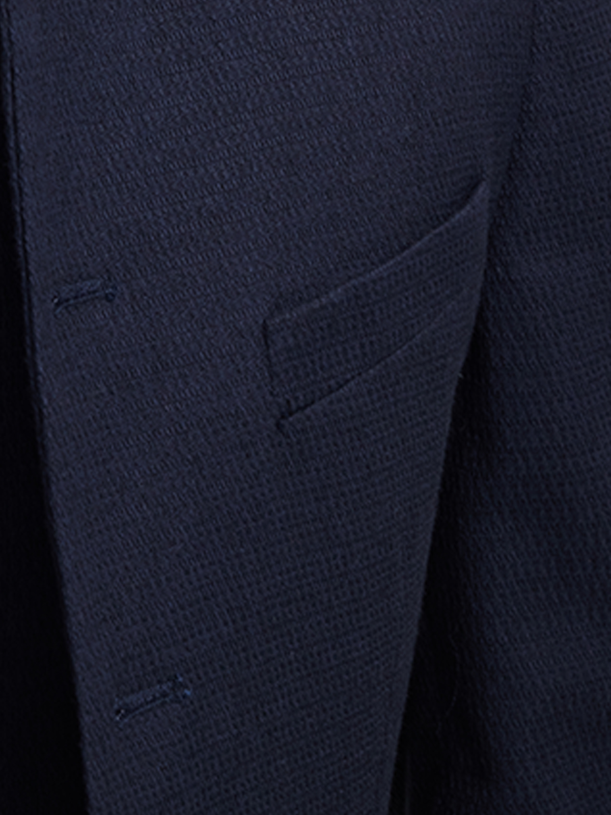 SamtDirndl in eleganter Atmosphäre